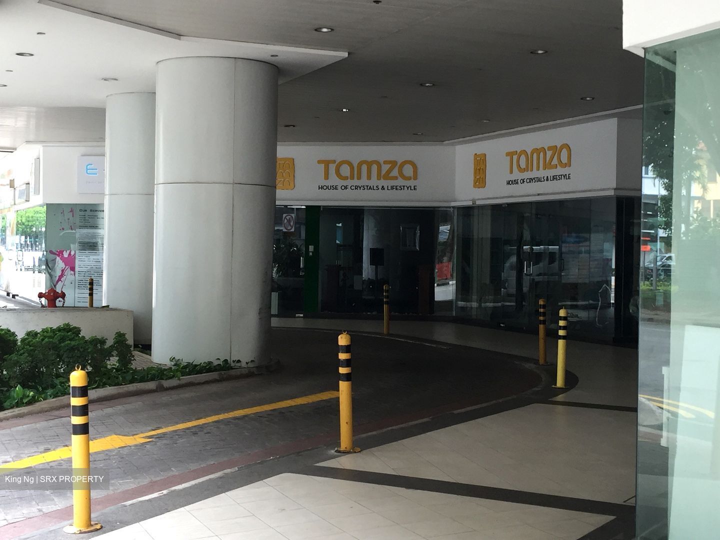 Sunshine Plaza (D7), Retail #549594331